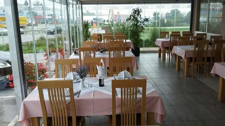 Motel Restoran Gurman Banja Luka Buitenkant foto